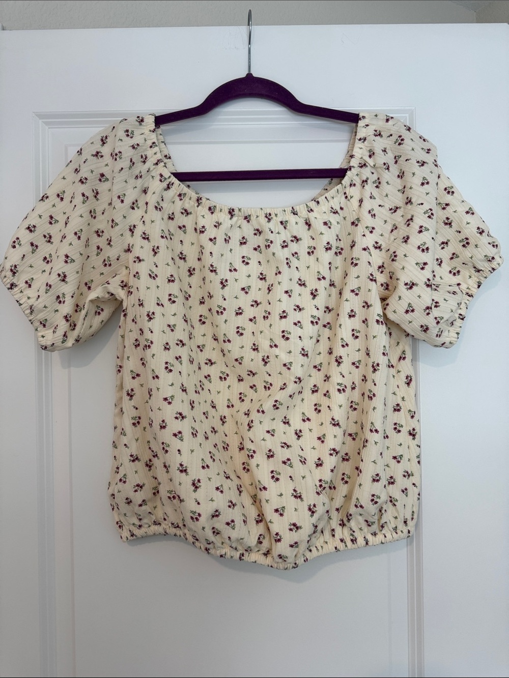 Ann Taylor Cream Floral Puff-Sleeve Peasant Blouse